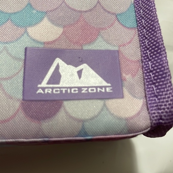 Arctic zone NWT Insulated Lunch Bag bag Velcro strap pink, purple and blue - Picture 7 of 7